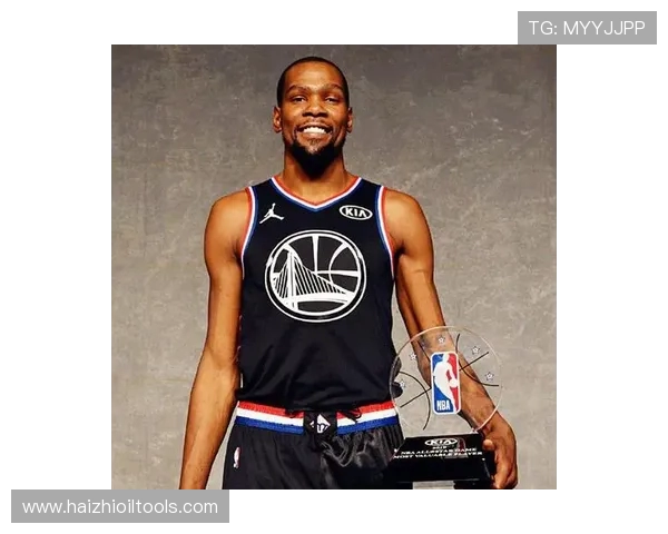 凯文·杜兰特:从天赋少年到篮球巨星的奋斗历程与传奇成就 凯文·杜兰特:从天赋少年到篮球巨星的奋斗历程与传奇成就