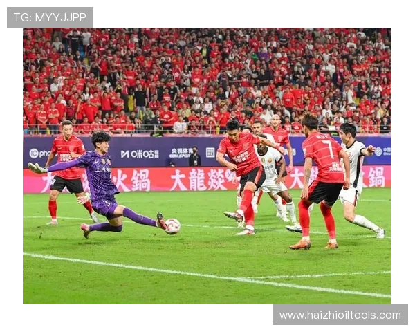 成都足球队在邀请赛中以74分稳居积分榜首位展现强劲实力