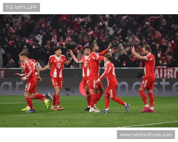 拜仁慕尼黑对阵强敌赛事前瞻分析:战术对决与球员表现的关键因素 拜仁慕尼黑对阵强敌赛事前瞻分析:战术对决与球员表现的关键因素